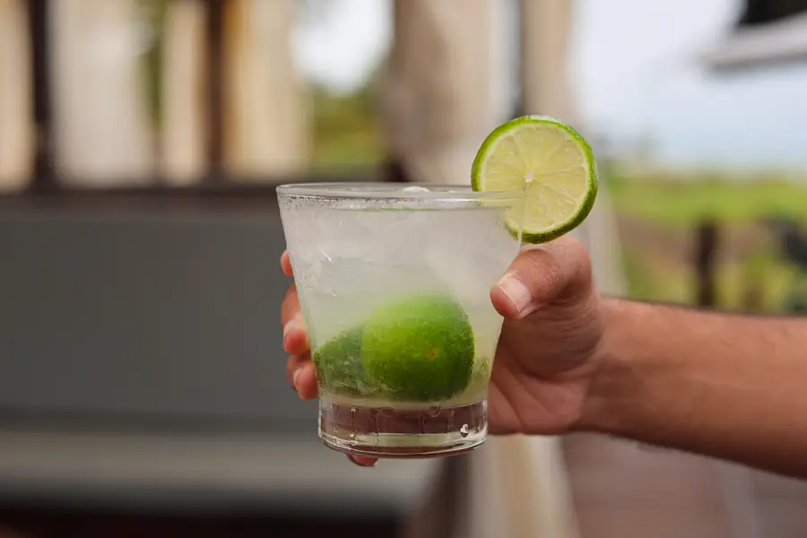 Caipirinha de limão